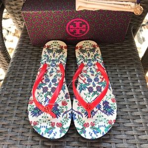 Tory Burch Floral Red Sandals Size: 8